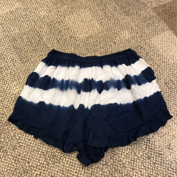 Hollister Tie Dye flow shorts - Picture 5 of 5